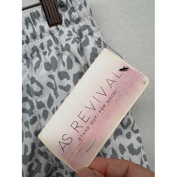 Altar'd State Leopard Print Athletic Shorts Size Large NWT - Picture 3 of 5